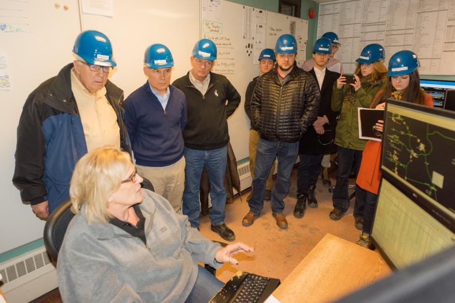 Administrator Pruitt tours Black Thunder mine facilities. 