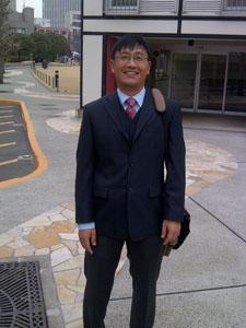 Sang Don smiling for the camera!