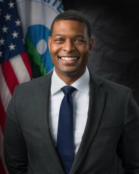 official portrait of Administrator Regan