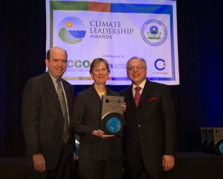 Beth Craig, US EPA, with Mike Ray and Lou Ferretti, IBM