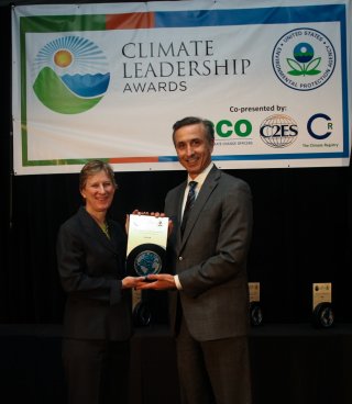 Beth Craig, US EPA, with Emilio Tenuta, Ecolab