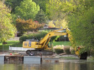 Mechanical Dredging and Rock Screening Vibration Bucket October 2017