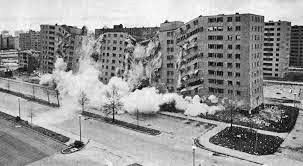 image of Pruitt Igoe demolition