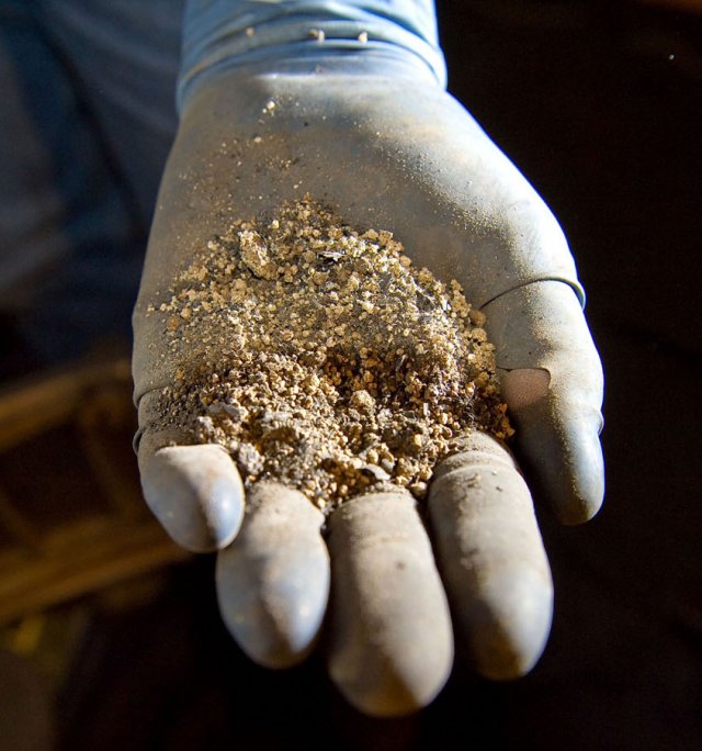 EPA scientists develop method for assessing bioavailability of arsenic & lead in contaminated